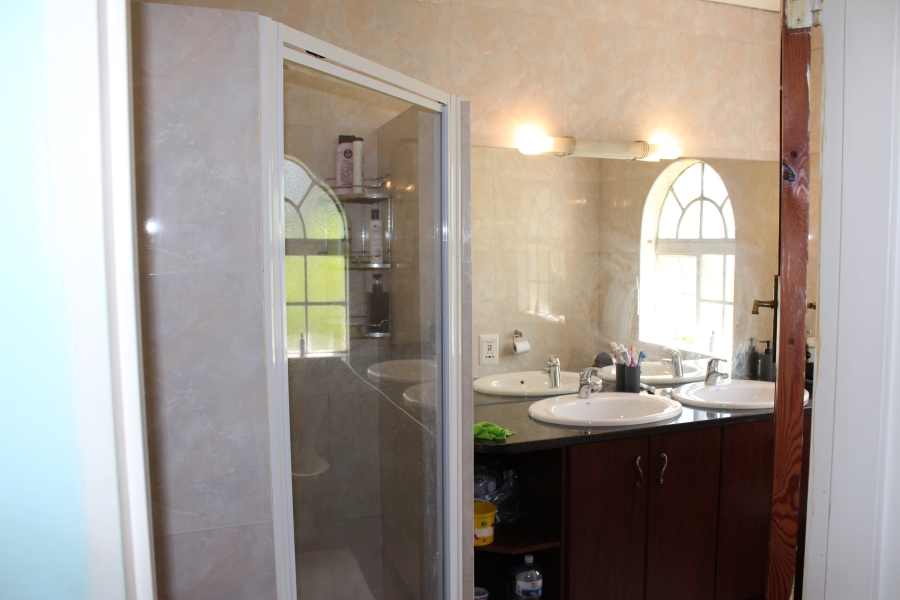 5 Bedroom Property for Sale in Old Place Western Cape